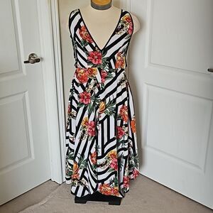 Milk & Honey Women's Tropical Floral Pattern Asymmetric Hem Maxi Dress Small Red